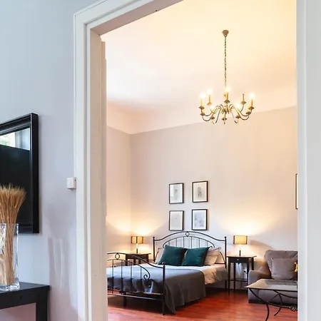 Elegance And Comfort In The Center 아파트 *