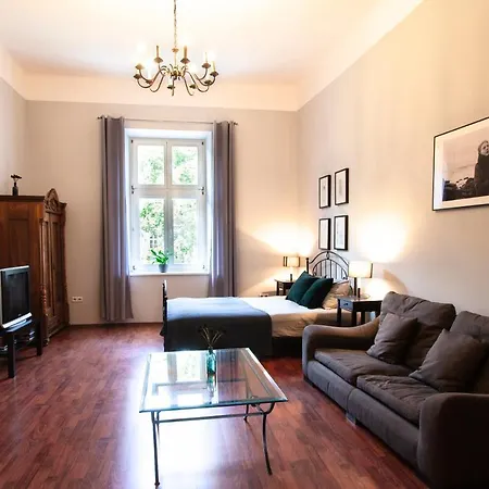 아파트 Elegance And Comfort In The Center